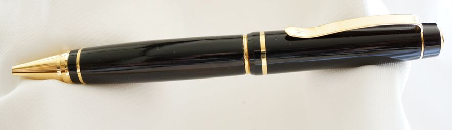 Cigar pen Image